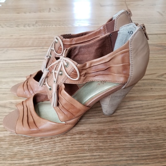 Anthropologie Seychelles Solo - Picture 4 of 8